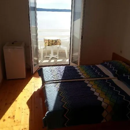 Guest house House Zaca 3*