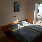 ゲストハウス House Zaca ザヴァラ
