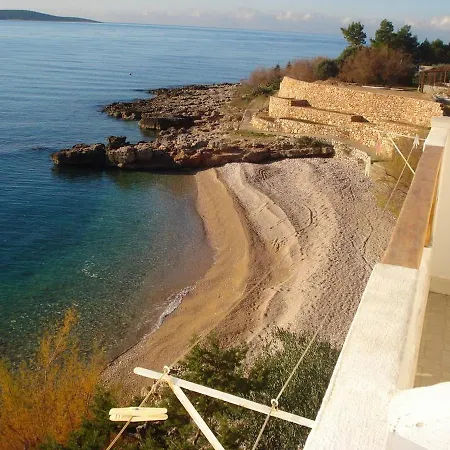 House Zaca 招待所 3*