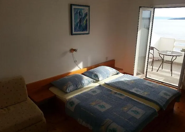 בית הארחה House Zaca זבלה